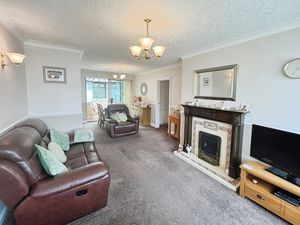 Lounge- click for photo gallery